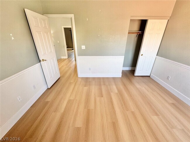 Building Photo - 216 Chiquis Ct