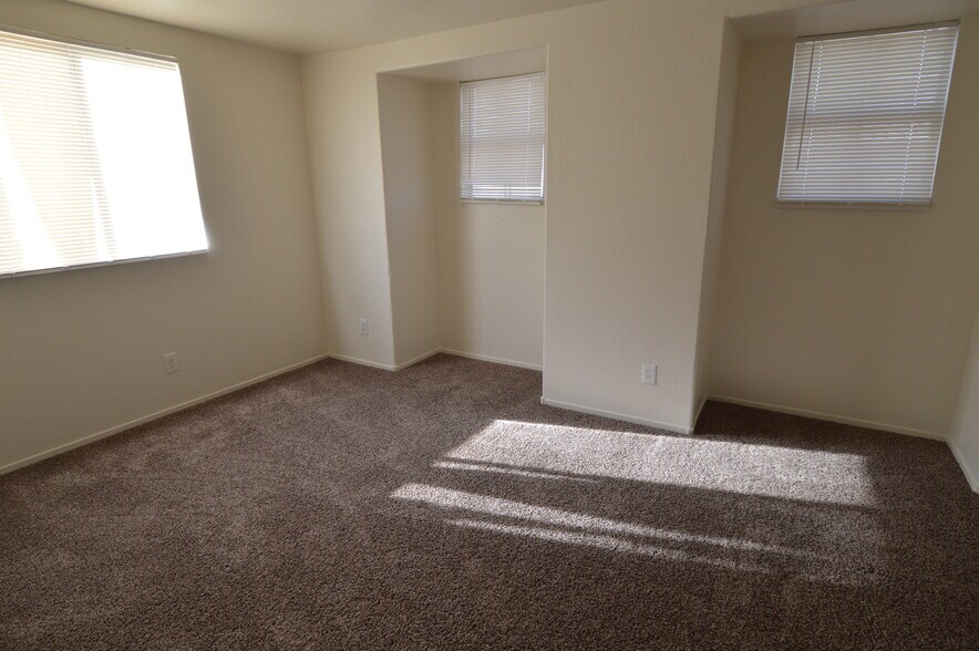 Building Photo - 3632 Sable Palm St