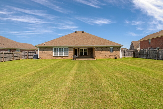 Building Photo - 2758 Slate Dr SW