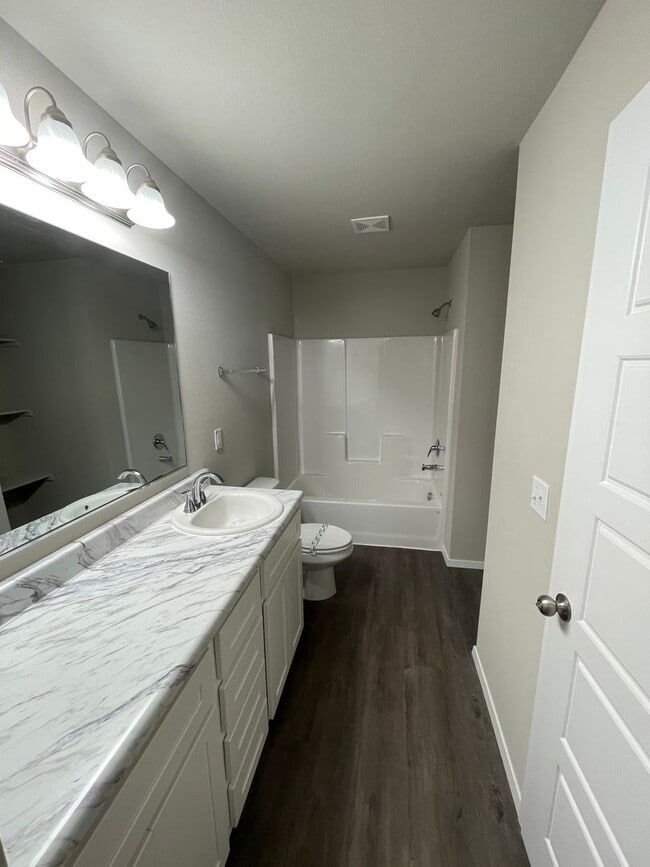 Building Photo - *Pre-leasing* Four Bedroom | Two Bath Home in Bixby