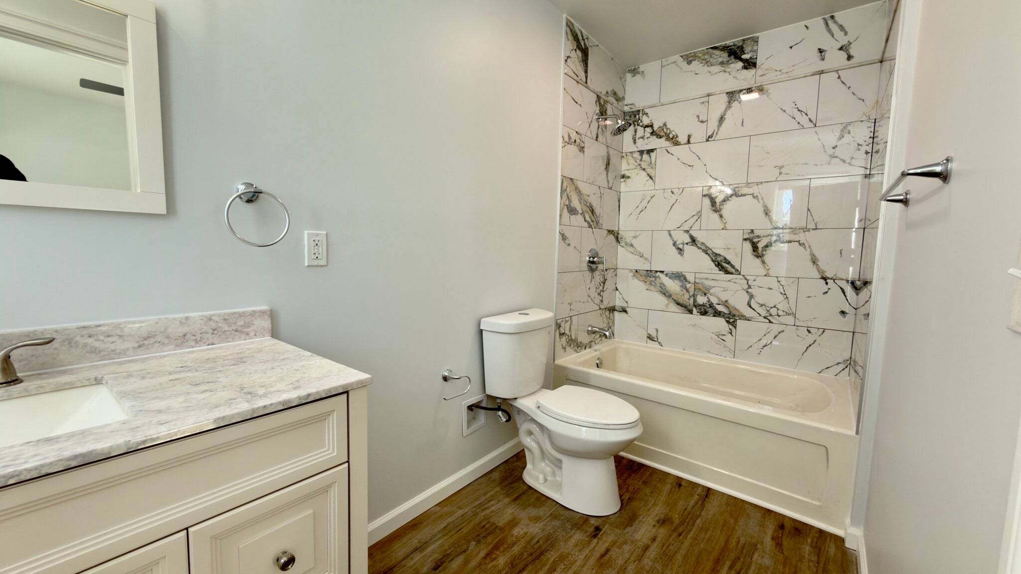 Building Photo - 403 N Walnut St