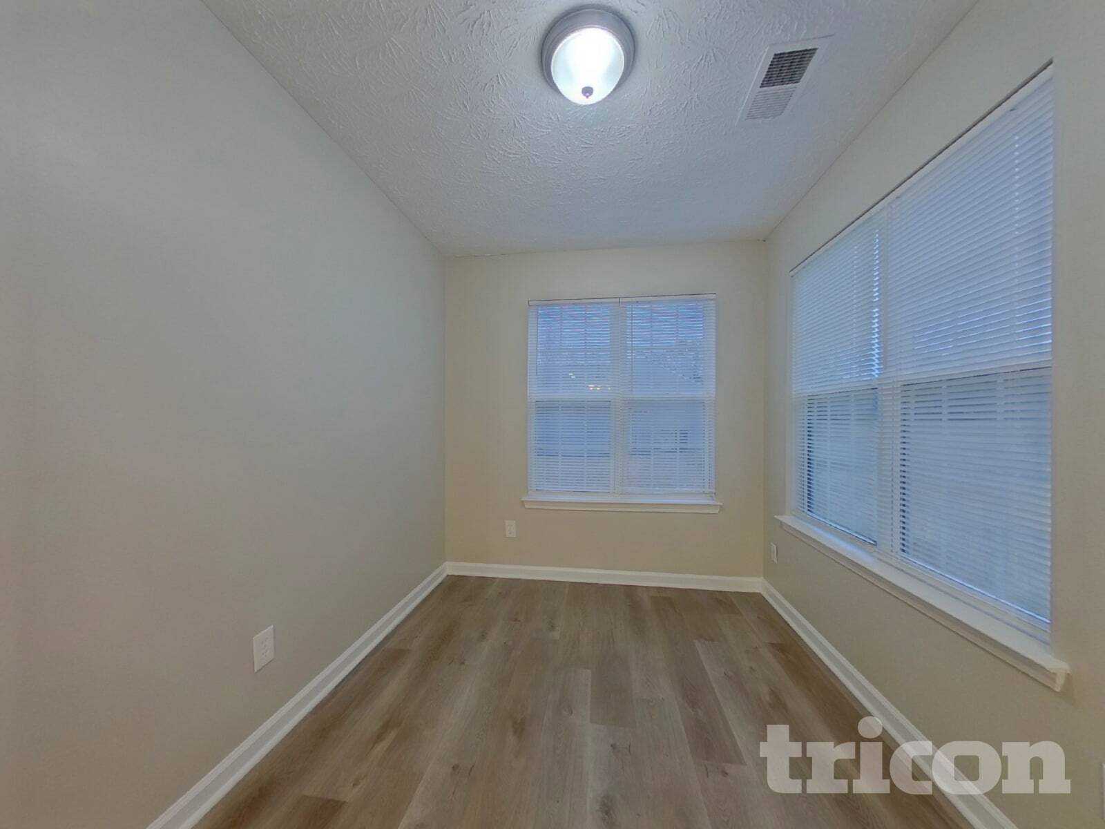 Building Photo - 915 Riley Farm Ln