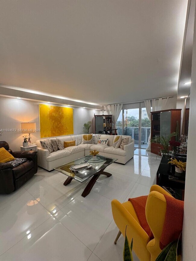 Building Photo - 3800 S Ocean Dr