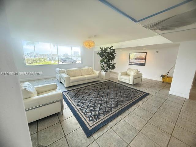 Building Photo - 2821 N Miami Beach Blvd