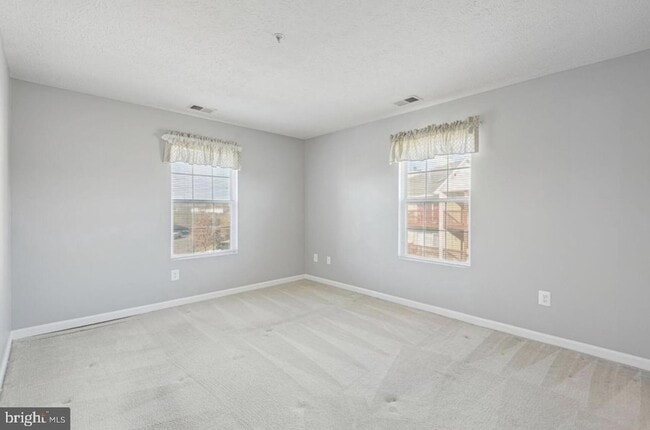 Building Photo - 157-110 Brookland Terrace