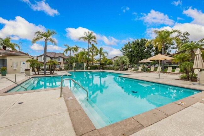 Building Photo - Stunning Home for Rent in Tierra Mesa, Sorrento Valley