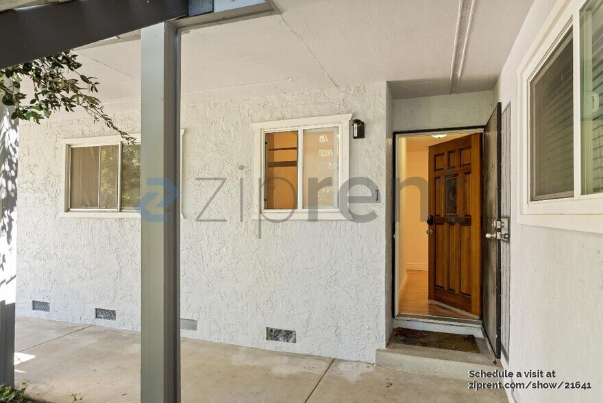 Building Photo - 14245 Lora Dr