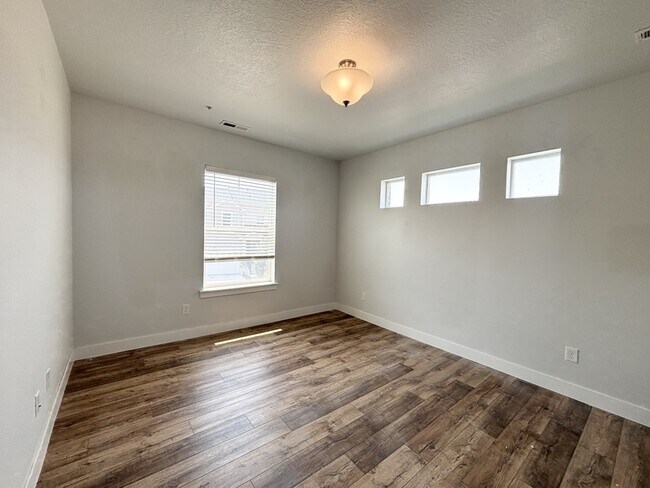 Building Photo - 13049 S Cannavale Ln