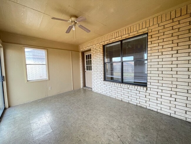 Building Photo - 4904 James Loop