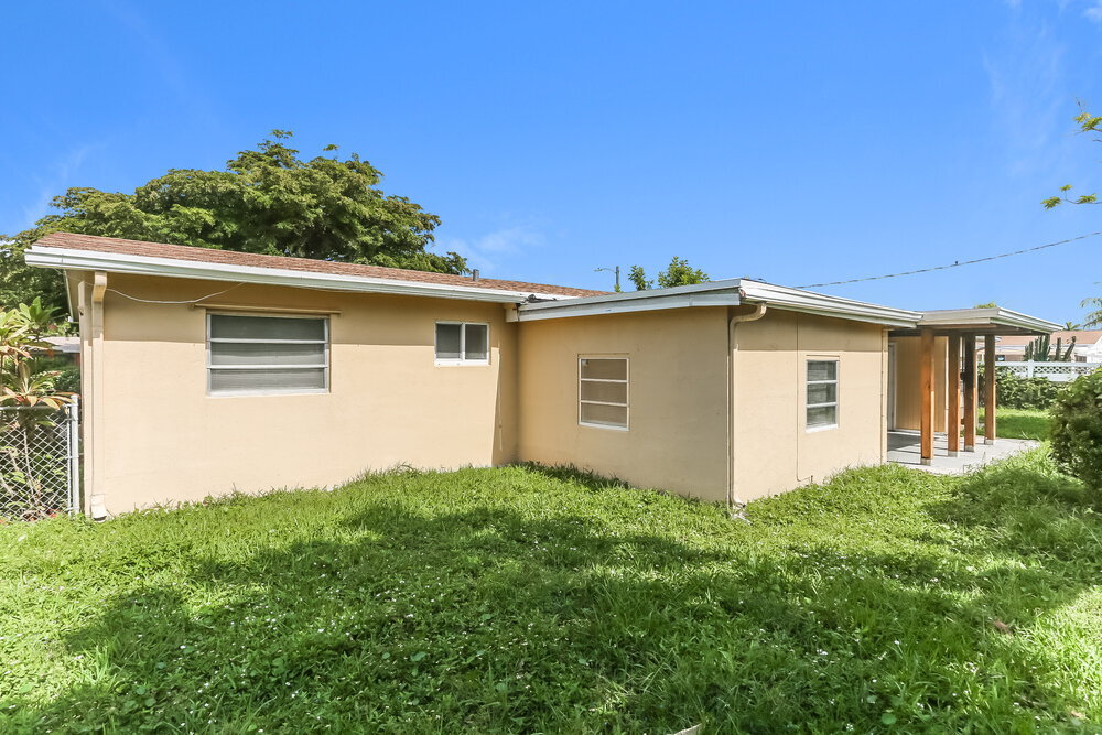 Building Photo - 6112 NW 8th St