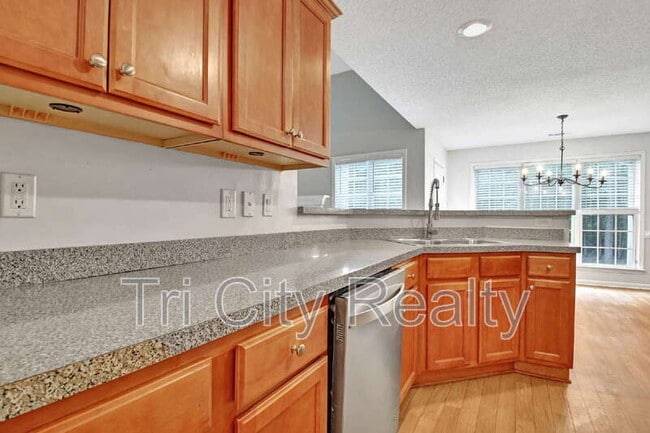 Building Photo - 69 Meadows Creek Ln