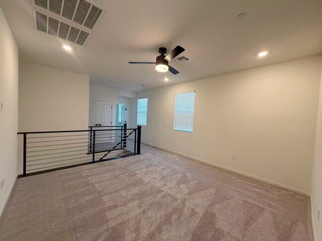 Building Photo - 519 La Vis Acrs Ln