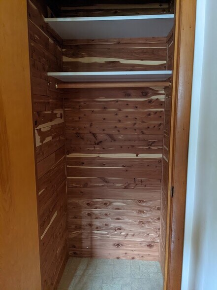 Cedar Closet - 705 Taylor St