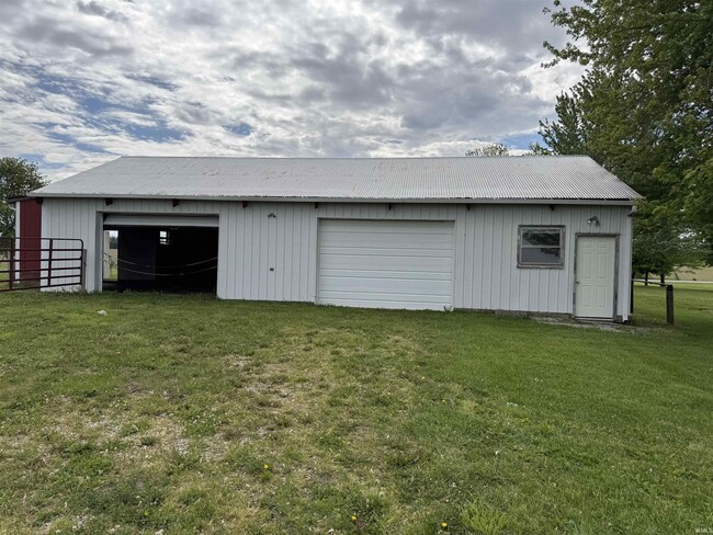 Building Photo - 6571 N Old US Hwy 31
