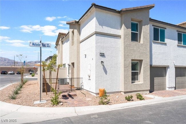 Building Photo - 2830 Matador Red Ave