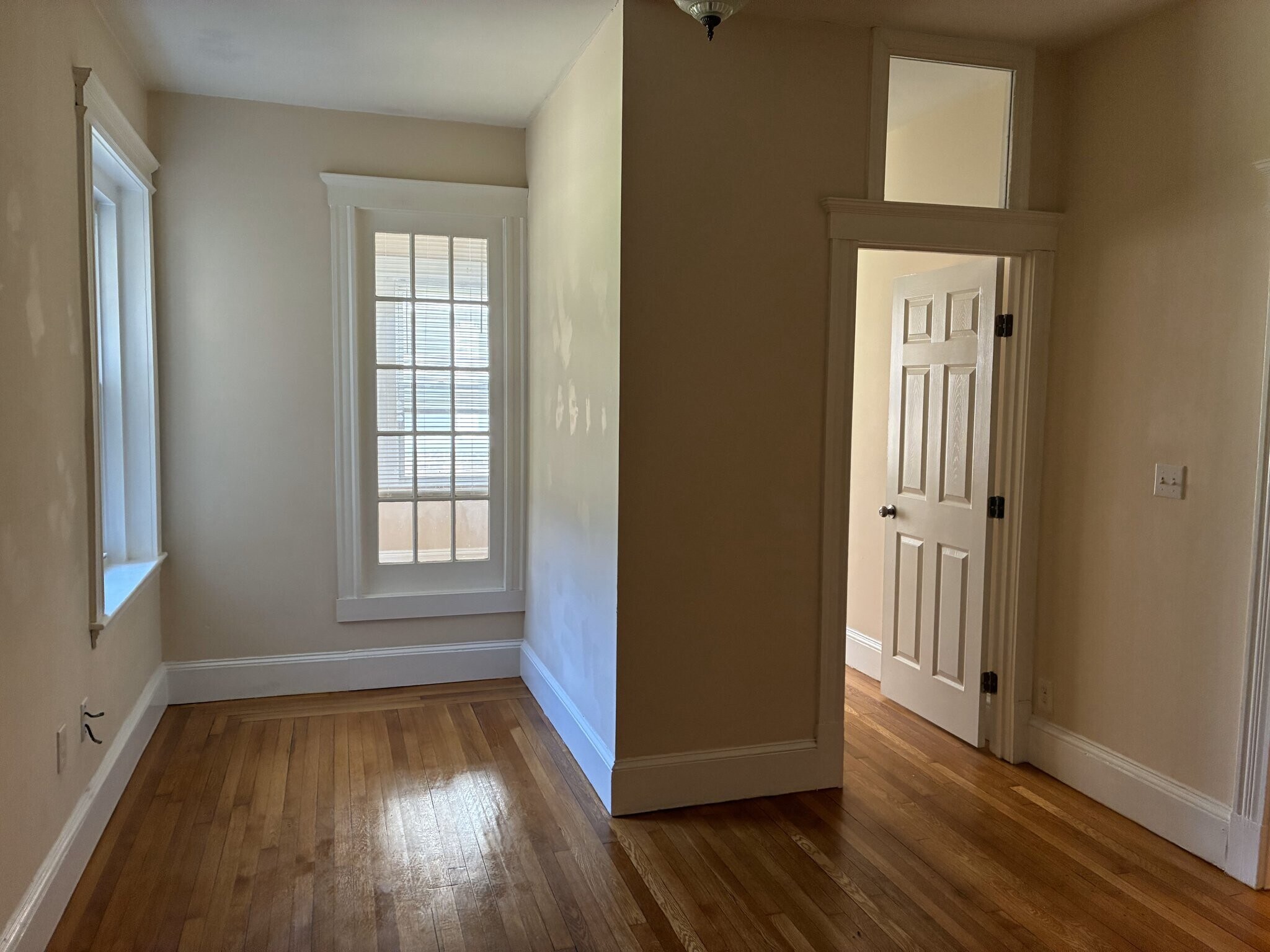 Building Photo - 32 Park Vale Ave