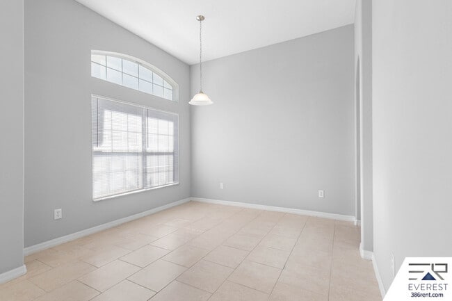 Building Photo - 7 Undermount Path E