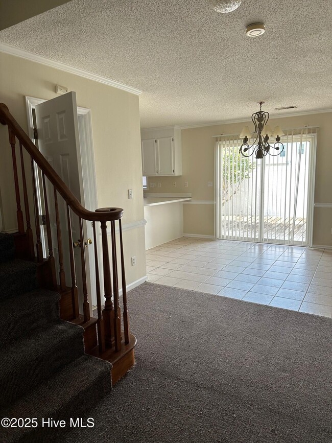 Building Photo - 3825 Sterling Pointe Dr