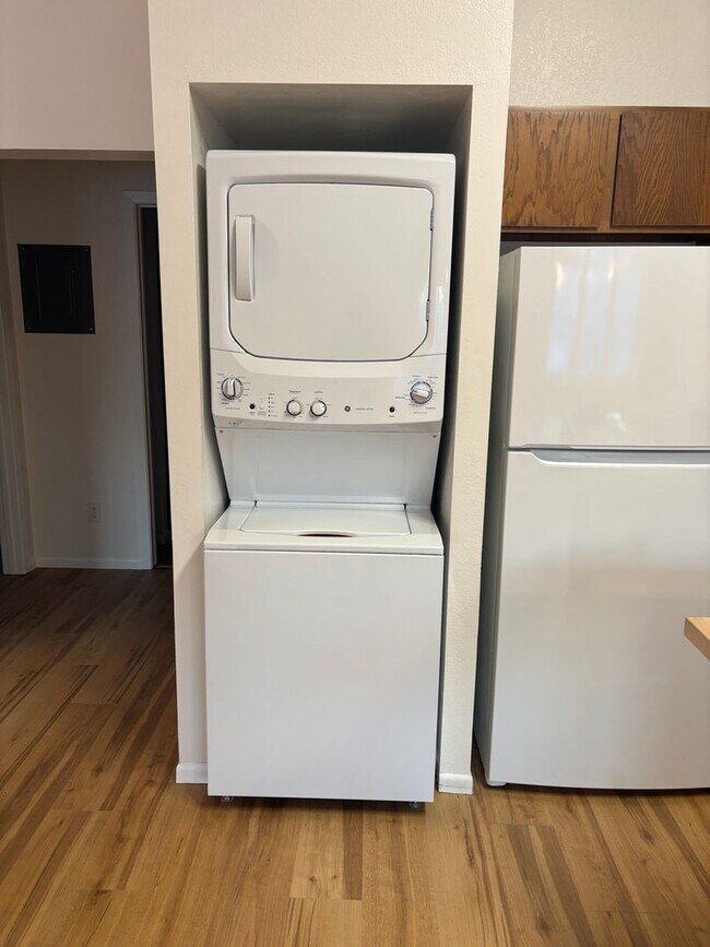 Building Photo - 3rd Ave 1410 -SB