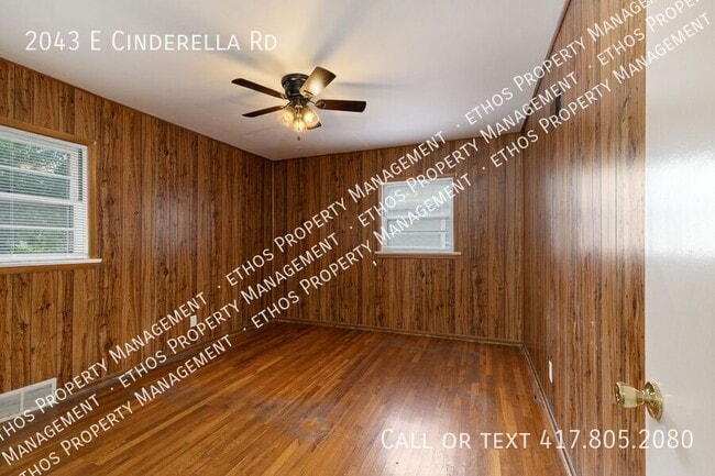 Building Photo - 2043 E Cinderella St