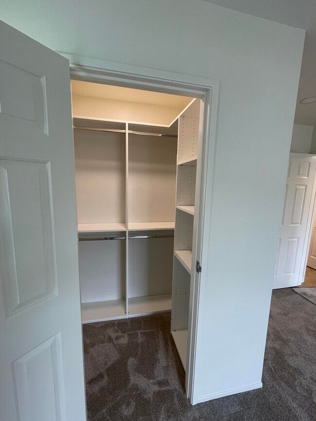 Building Photo - 43376 Cook St