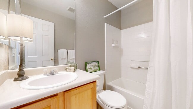 Building Photo - Beautiful 3-Bed, 2.5-Bath Home in South Fo...