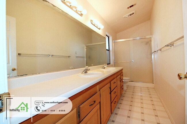 Building Photo - 21906 Chimney Rock Dr