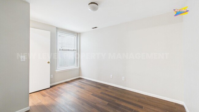 Building Photo - 1717 S Cypress St