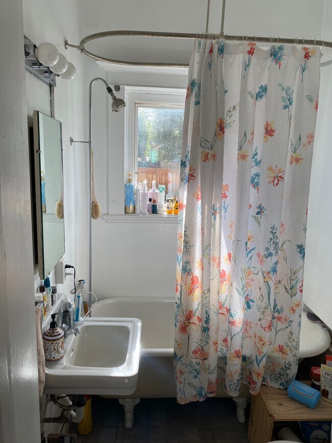 Bathroom with tub - 2718 Dana St