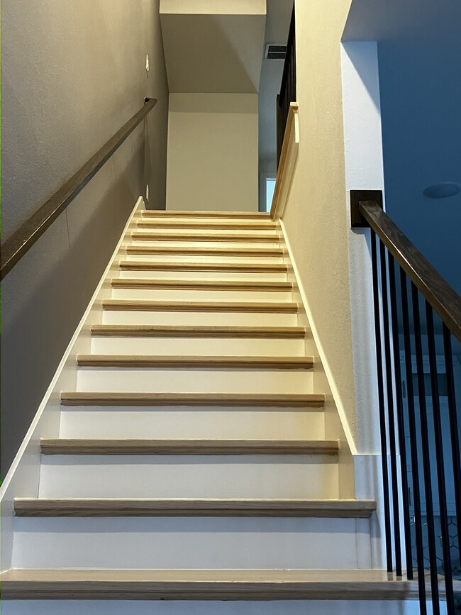 Building Photo - 522 Winners Cir