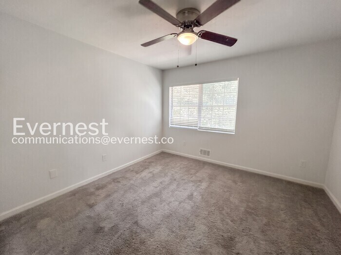 Building Photo - 5044 Donnell Way