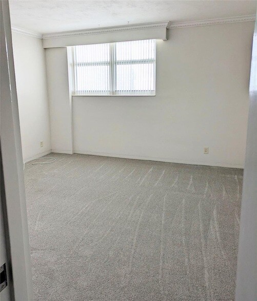 Building Photo - 4250 Galt Ocean Dr