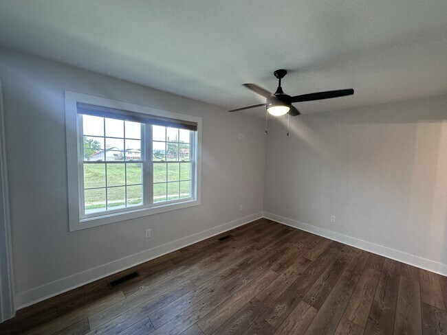 Building Photo - 511 Cabell St