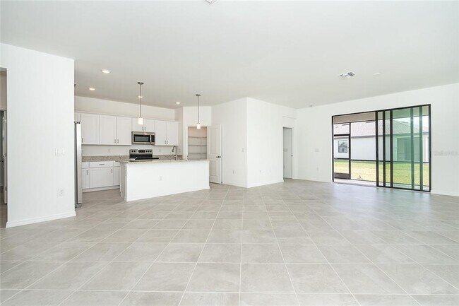 Building Photo - 1745 Saddlewood Cir