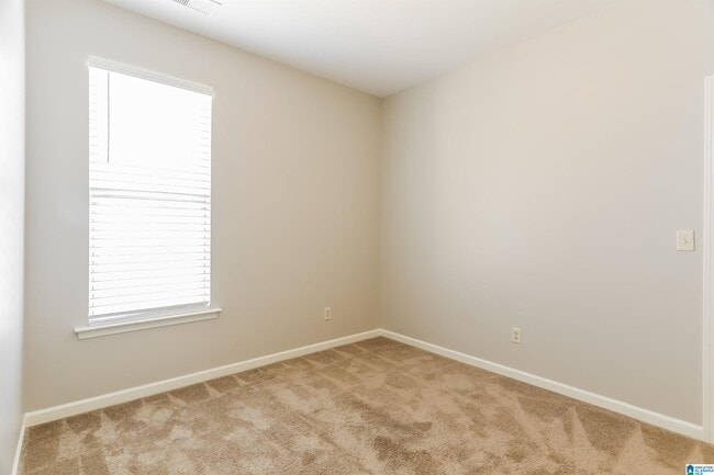 Building Photo - 1056 Washington Dr