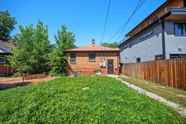 Building Photo - Historic Charm & Modern Comfort in Prime Platt Park Location