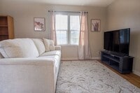 Building Photo - Oakley Fourplex