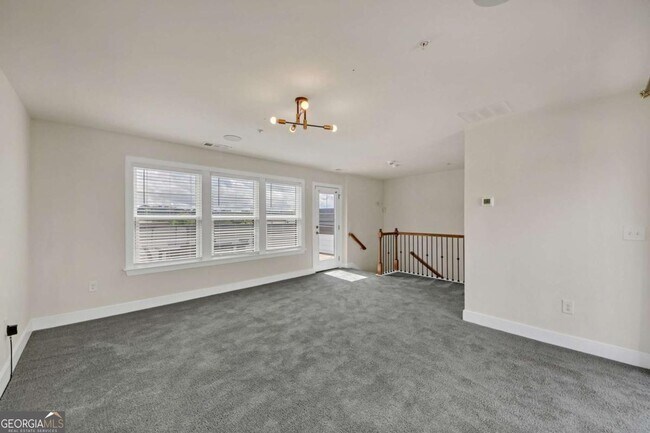 Building Photo - 860 Stonehill Ln