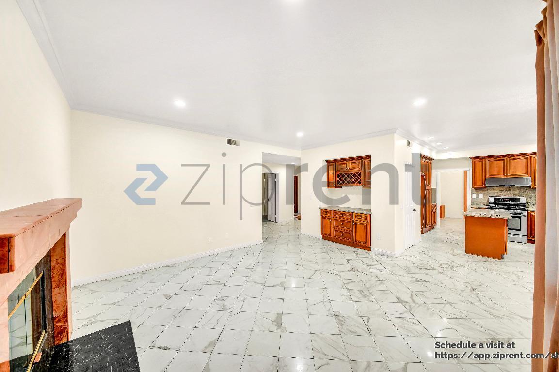 Building Photo - 19872 Sunset Vista Rd