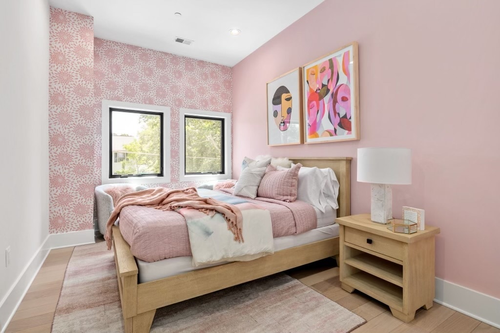 Building Photo - 10620 Parkwood Dr