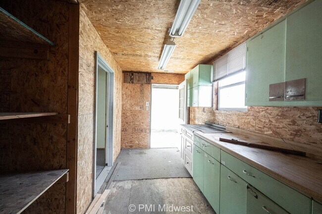 Building Photo - "Charming 3-Bedroom Haven in Mooresville –...