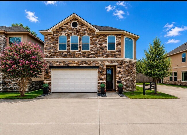 Building Photo - 7711 Shannon Dr