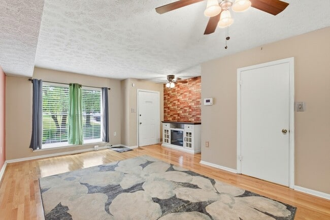 Building Photo - 4333 Gilmer Ct