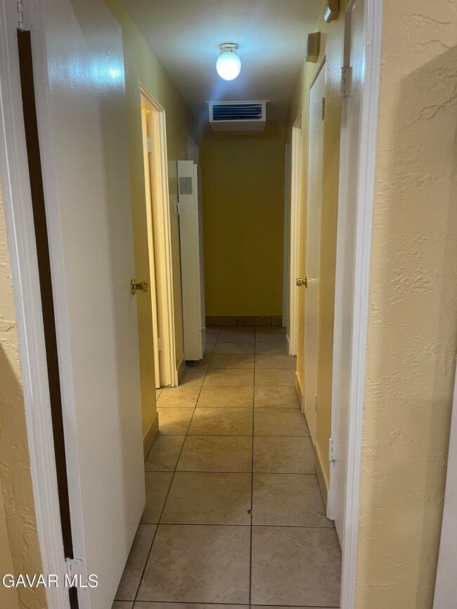 Building Photo - 2004 W Oldfield St