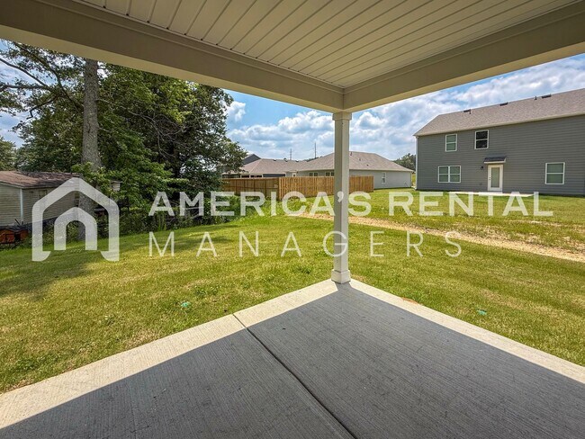 Building Photo - Available to View Now! PRIVACY FENCE & BLINDS BEING INSTALLED!!