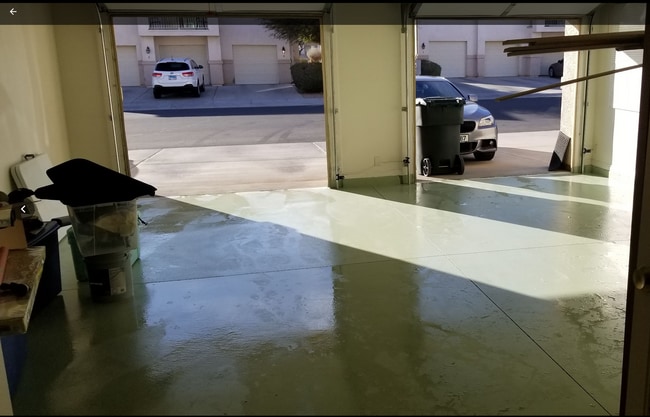 Building Photo - Springs Condo w/ Two Car Garage!