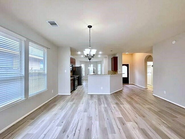 Building Photo - 21510 Sierra Long Dr