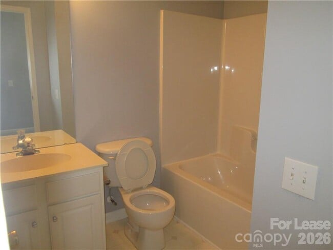Building Photo - 8807 Ormeau Dr
