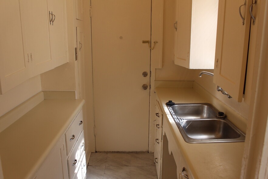 Pantry - 214 Pine St SE