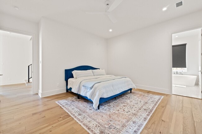 Building Photo - Fully Furnished in Argenta!